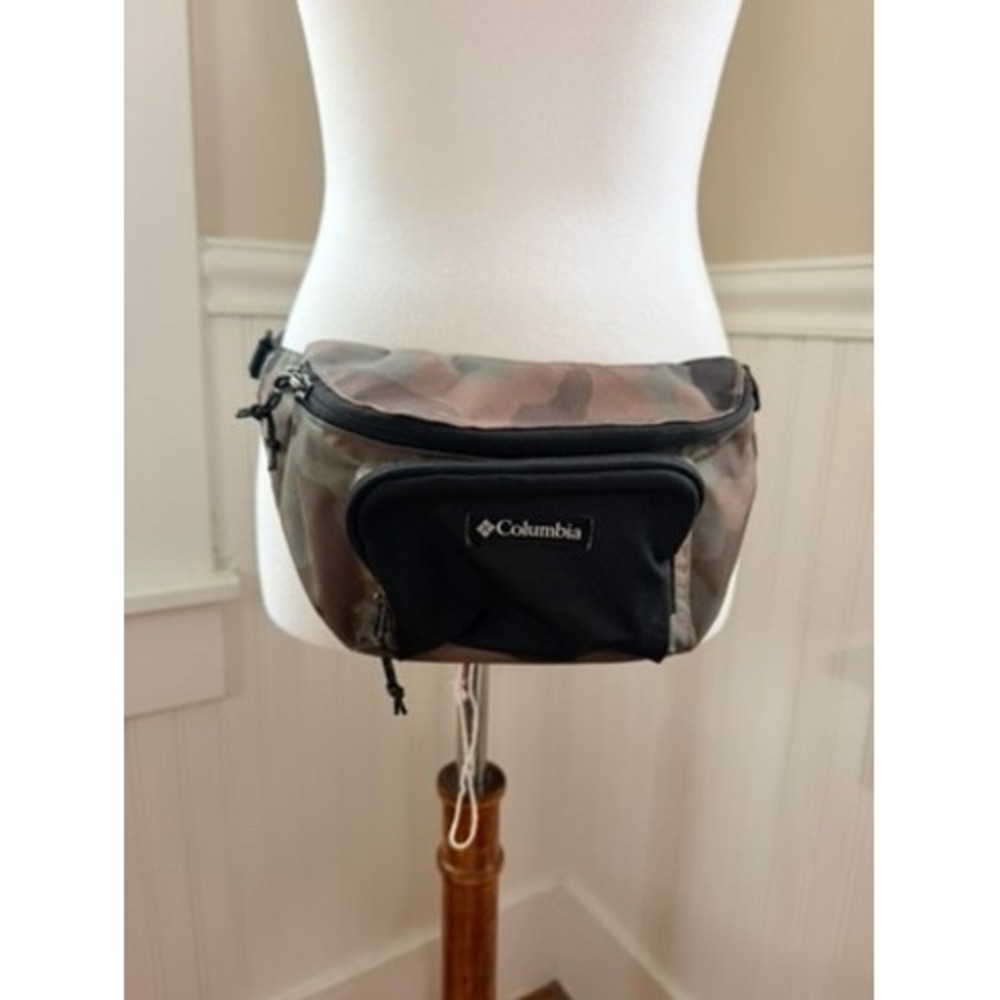 Columbia Camouflage Fanny Pack Waist Bag Adjustable Strap Camo OS